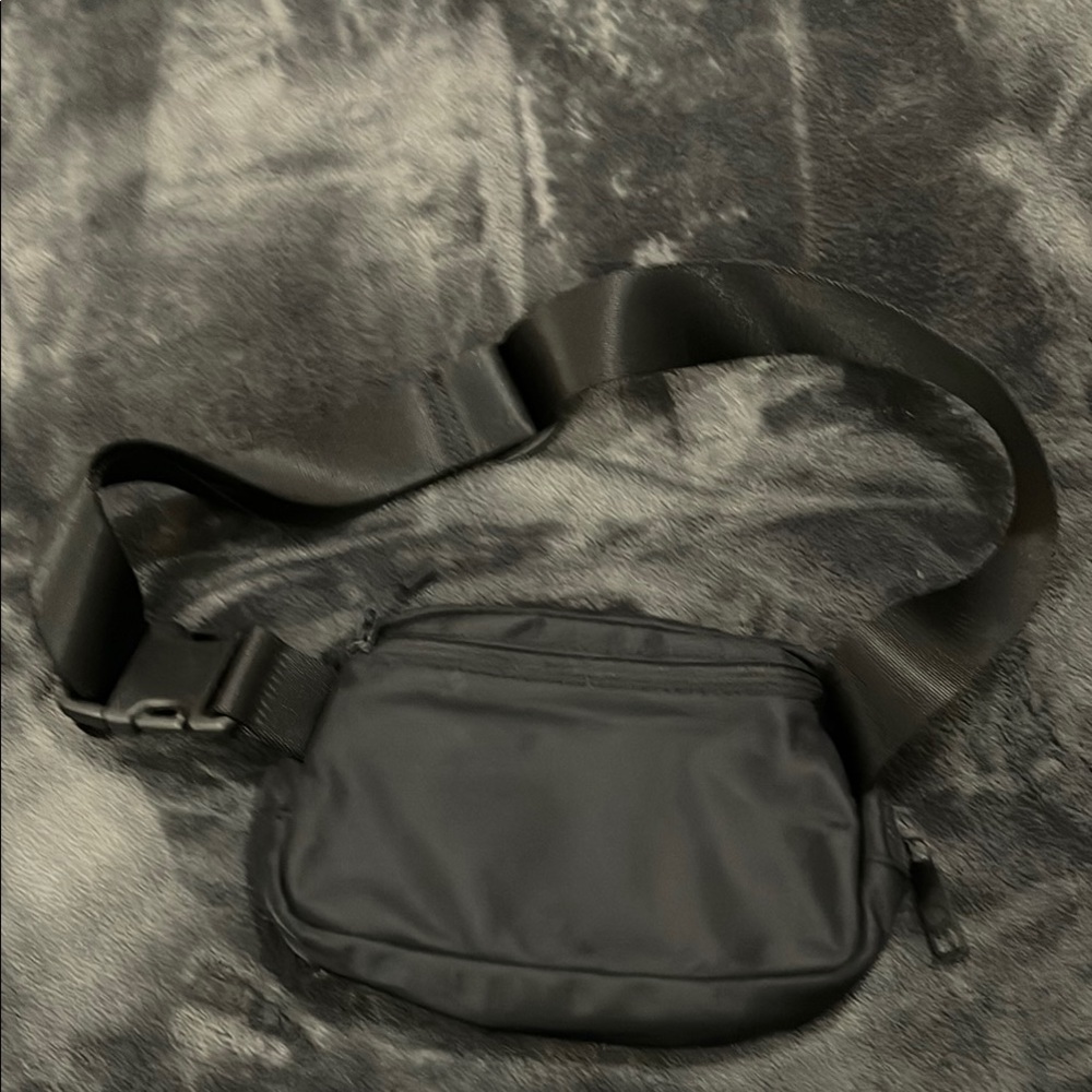 lululemon athletica belt bag Black 1L - Picture 2 of 2